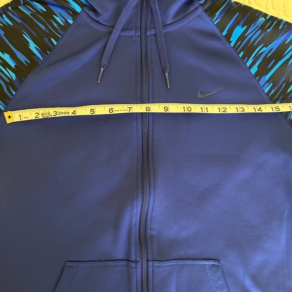 Men’s Blue Camo Nike Jacket - Picture 7 of 8